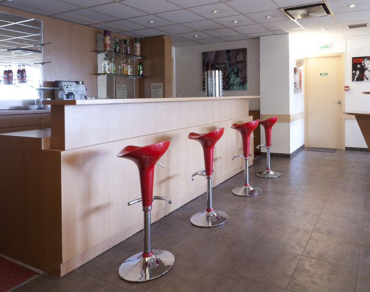Resothel Group Hotel Le Cannet Bagian luar foto